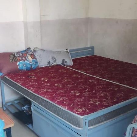 Aashiyana Boys Hostel Индор Екстериор снимка